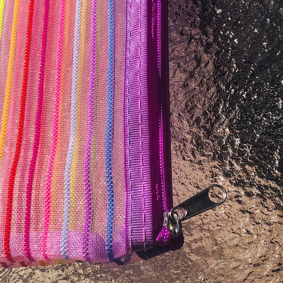 Travel storage make up dust bag wristlet Brushes - Picture 4 of 5